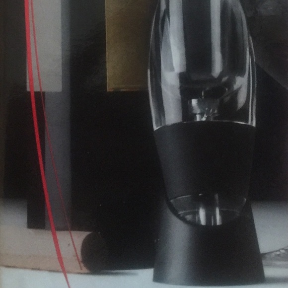 Magic Decanter Essential Wine Aerator - Picture 3 of 4